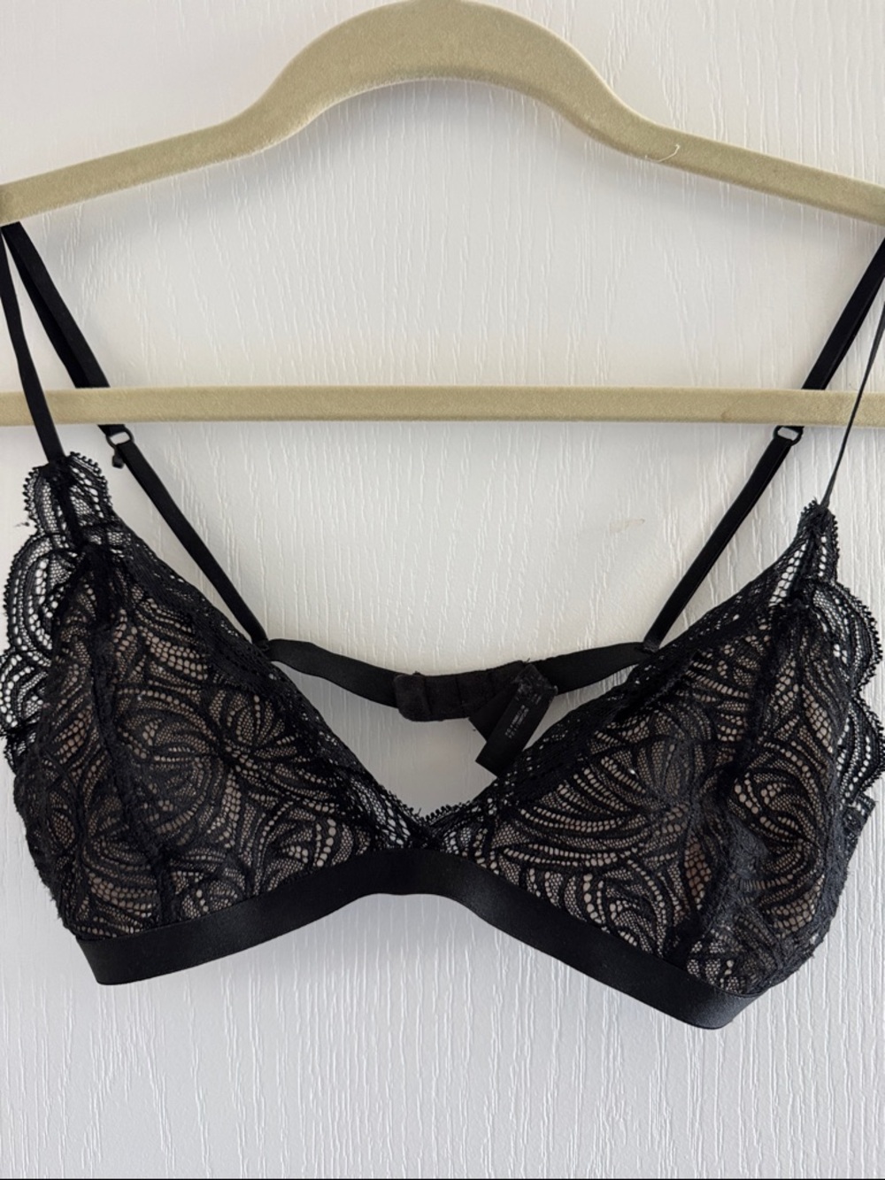 Aritzia’s Talula Black Lace Bralette - Women Intimates